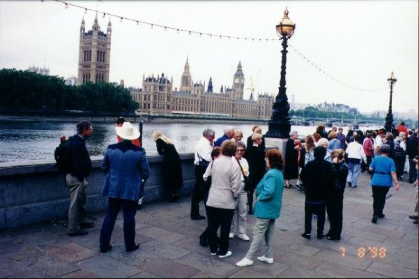 A break from the coach to look at Parliament